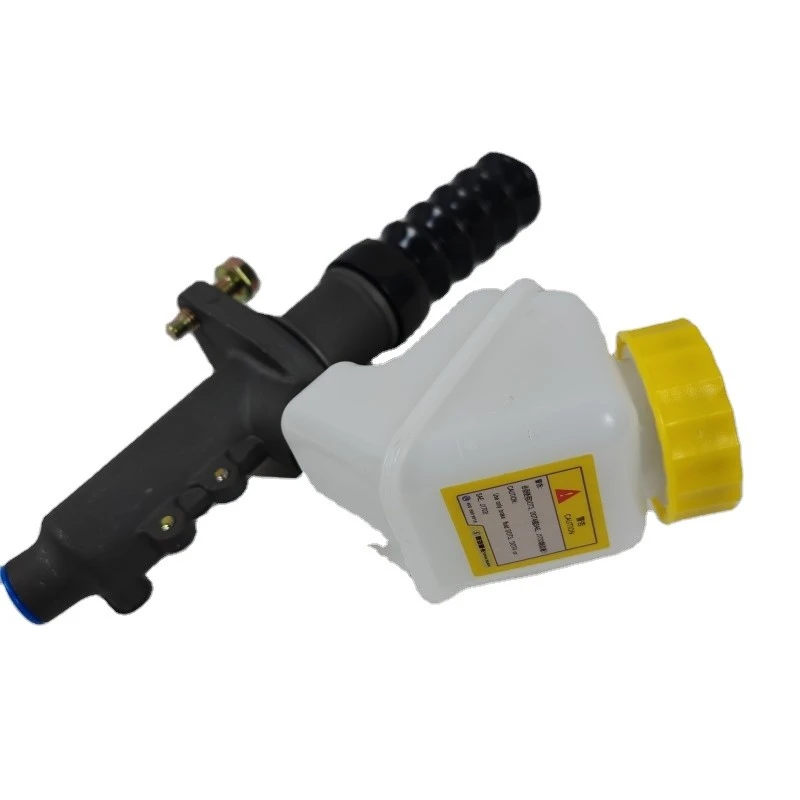 Clutch master cylinder  for Shacman DZ93189230090 (2)